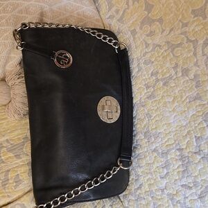 Audrey Brooke leather purse 👛 In a rich black color with detachable key ring